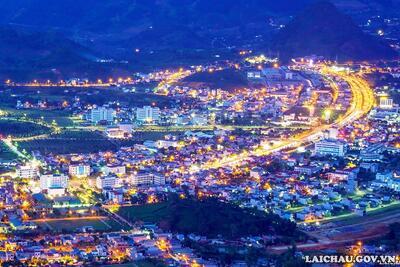 Thành phố Lai Châu đẹp lung linh về đêm