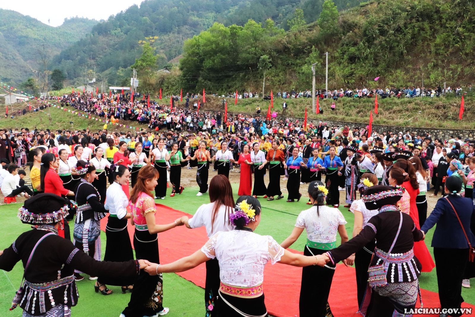 Lễ hội Xòe Chiêng xã Bản Bo, huyện Tam Đường