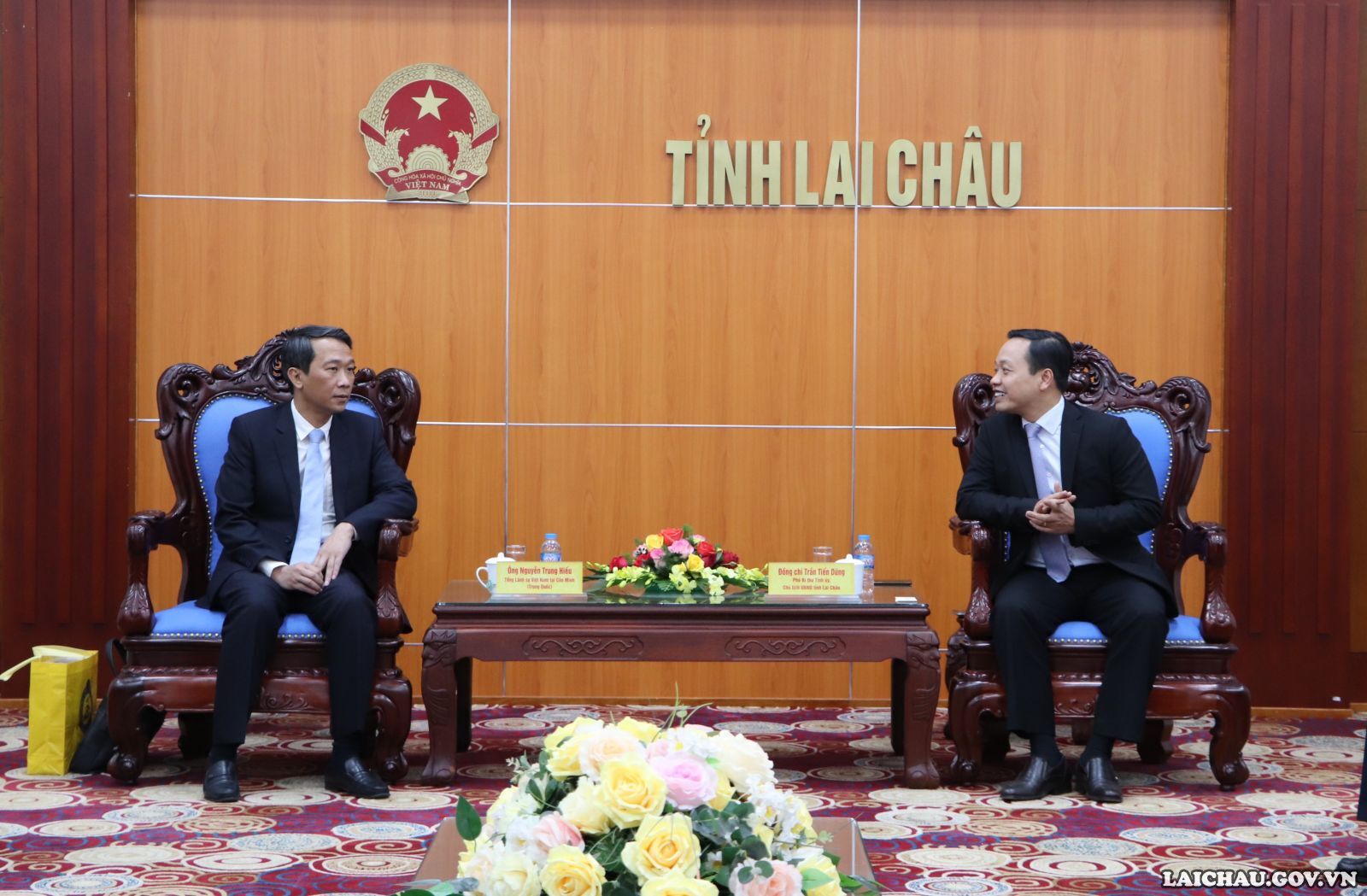 Chủ tịch UBND tỉnh Trần Tiến Dũng tiếp xã giao Tổng Lãnh sự Việt Nam tại Côn Minh (Trung Quốc)