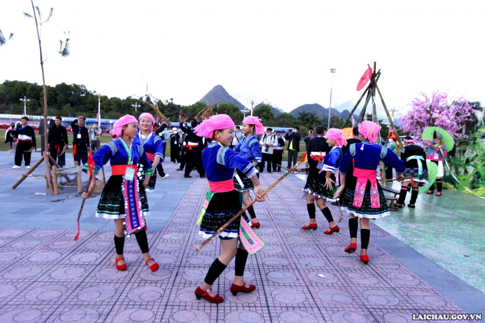 Những trích đoạn Lễ hội độc đáo của đồng bào dân tộc Mông tại Ngày hội Văn hóa dân tộc Mông toàn quốc lần thứ III - Ảnh minh hoạ 2