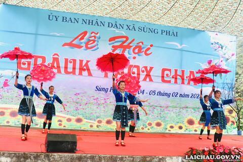 Lai Châu: Đặc sắc Lễ hội Gầu Tào của người Mông ở Sùng Phài