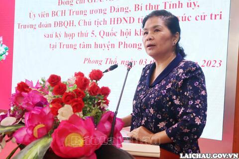 Bí thư Tỉnh ủy Giàng Páo Mỷ tiếp xúc cử tri huyện Phong Thổ
