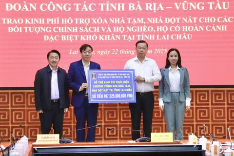 Đoàn công tác tỉnh Bà Rịa - Vũng Tàu trao kinh phí hỗ trợ xóa nhà tạm, nhà dột nát tại tỉnh Lai Châu