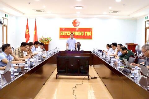 Phong Thổ: Họp Ban Chỉ đạo triển khai xóa nhà tạm, nhà dột nát