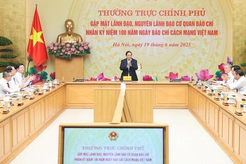 Thủ tướng: Báo chí cách mạng tiếp tục phát huy truyền thống trăm năm với 'tâm sáng - lòng trong - bút sắc'