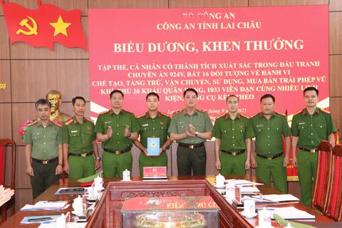 Công an tỉnh: Biểu dương, khen thưởng tập thể, cá nhân có thành tích xuất sắc trong đấu tranh Chuyên án 924V
