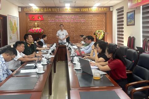 Họp Tổ công tác triển khai phong trào “Bình dân học vụ số”