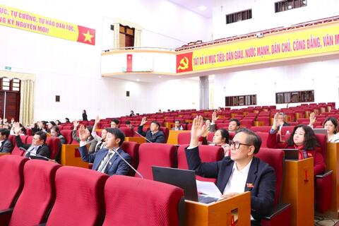 Bế mạc Kỳ họp thứ ba mươi hai (Kỳ họp chuyên đề) HĐND tỉnh khóa XV, nhiệm kỳ 2021 - 2026: Thông qua 9 nghị quyết quan trọng