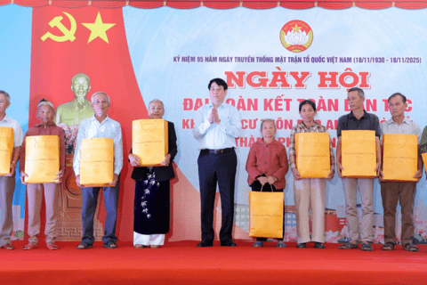 Chủ tịch nước Lương Cường dự Ngày hội Đại đoàn kết toàn dân tại Đà Nẵng