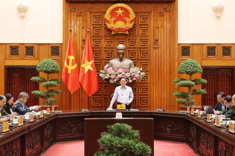 Phó Thủ tướng Hồ Quốc Dũng: Đẩy nhanh tiến độ về đổi mới xây dựng và thi hành pháp luật