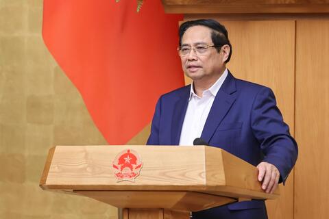 Khẩn trương trình các văn bản triển khai Kết luận 206-KL/TW về tiền lương, phụ cấp