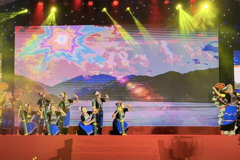 Chương trình nghệ thuật chào mừng Lễ khởi công Dự án Nhà ở xã hội Đoàn Kết