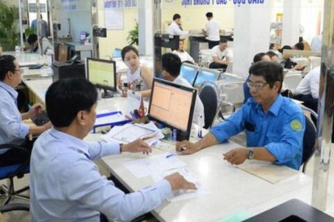 Tỷ lệ công chức xếp ngạch chuyên viên chính tại các bộ không được quá 50%