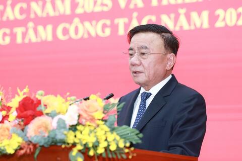 Tiếp tục đổi mới mạnh mẽ tư duy và hành động, củng cố vững chắc khối đại đoàn kết toàn dân tộc