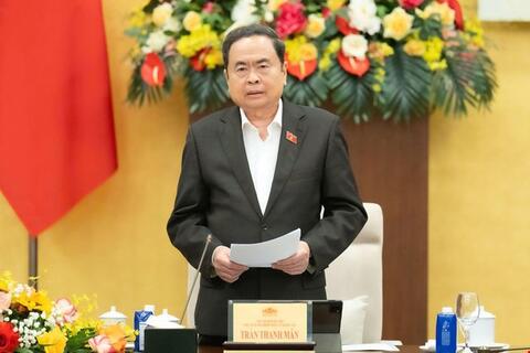 <a href="/tin-tuc-su-kien/chuyen-de" title="Chuyên đề" rel="dofollow">Chuyên đề</a>