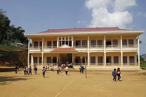 Thành lập Ban Chỉ đạo xây dựng trường học cho các xã biên giới