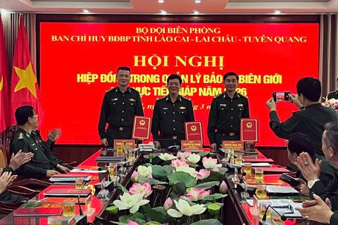 <a href="/tin-tuc-su-kien/chuyen-de" title="Chuyên đề" rel="dofollow">Chuyên đề</a>