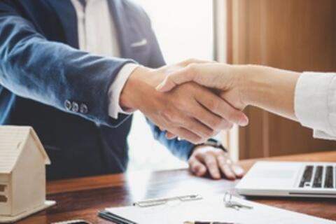 <a href="/cong-dan-doanh-nghiep" title="Công dân - Doanh nghiệp" rel="dofollow">Công dân - Doanh nghiệp</a>