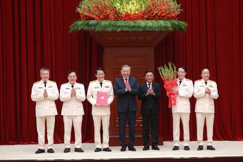 <a href="/tin-tuc-su-kien/chuyen-de/tin-trong-nuoc" title="Tin trong nước" rel="dofollow">Tin tức - Sự kiện</a>