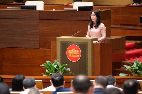 Đề xuất 10 nhóm chính sách lớn phát triển văn hóa Việt Nam; ngày 24/11 - “Ngày Văn hóa Việt Nam” người lao động được nghỉ, hưởng nguyên lương