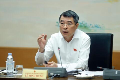 Thủ tướng Lê Minh Hưng đề nghị các đại biểu Quốc hội ủng hộ nâng ngưỡng chịu thuế với hộ kinh doanh