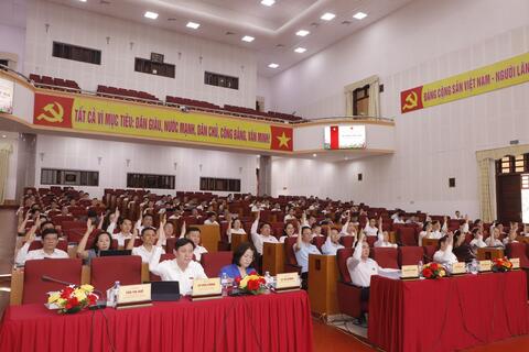 Bế mạc Kỳ họp thứ hai (kỳ họp chuyên đề) HĐND khóa XVI, nhiệm kỳ 2026 - 2031: Thông qua 14 nghị quyết quan trọng