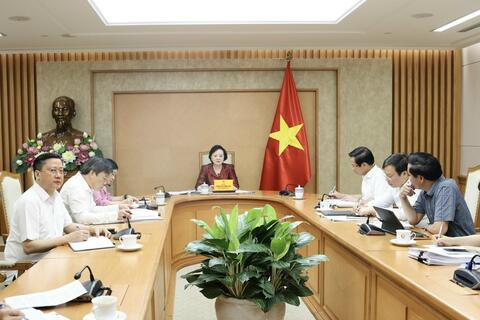 <a href="/tin-tuc-su-kien/chuyen-de" title="Chuyên đề" rel="dofollow">Chuyên đề</a>