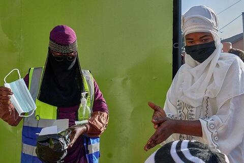 Ebola diễn biến phức tạp và 'lá chắn' phòng dịch của các nước
