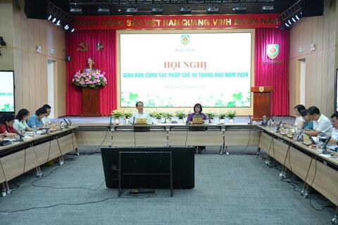 <a href="/tin-tuc-su-kien/chuyen-de" title="Chuyên đề" rel="dofollow">Chuyên đề</a>