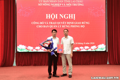 Sở Nông nghiệp và Môi trường: Hội nghị công bố và trao Quyết định giao rừng cho Ban Quản lý rừng phòng hộ