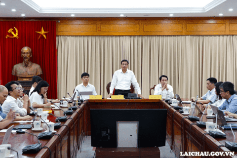 <a href="/tin-tuc-su-kien/chuyen-de" title="Chuyên đề" rel="dofollow">Chuyên đề</a>