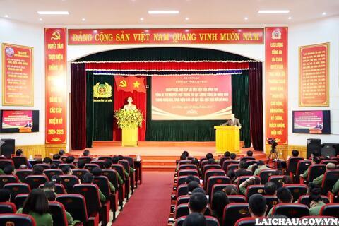 Quán triệt, học tập lời căn dặn của đồng chí Tổng Bí thư Nguyễn Phú Trọng với lực lượng Công an nhân dân trong khắc ghi, thực hiện sáu lời dạy của Chủ tịch Hồ Chí Minh