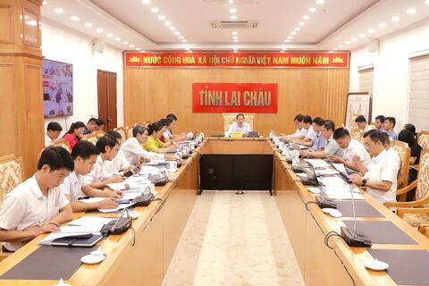 Họp về tiến độ thực hiện và giải ngân nguồn vốn Chương trình mục tiêu quốc gia phát triển kinh tế - xã hội vùng đồng bào dân tộc thiểu số và miền núi