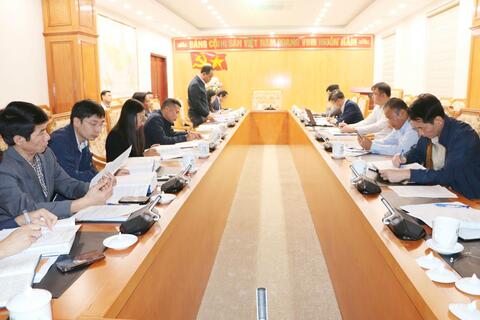 Họp Hội đồng thẩm định báo cáo đánh giá tác động môi trường của Dự án Đường dây 220 kV Phong Thổ - Than Uyên.
