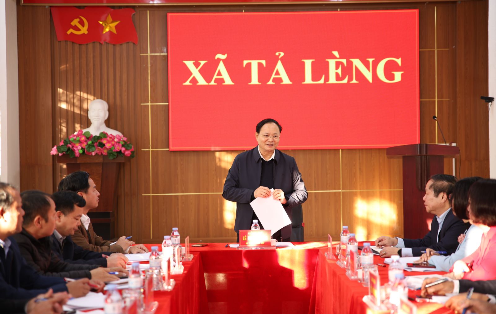 Đoàn công tác của Tỉnh uỷ làm việc tại xã Tả Lèng