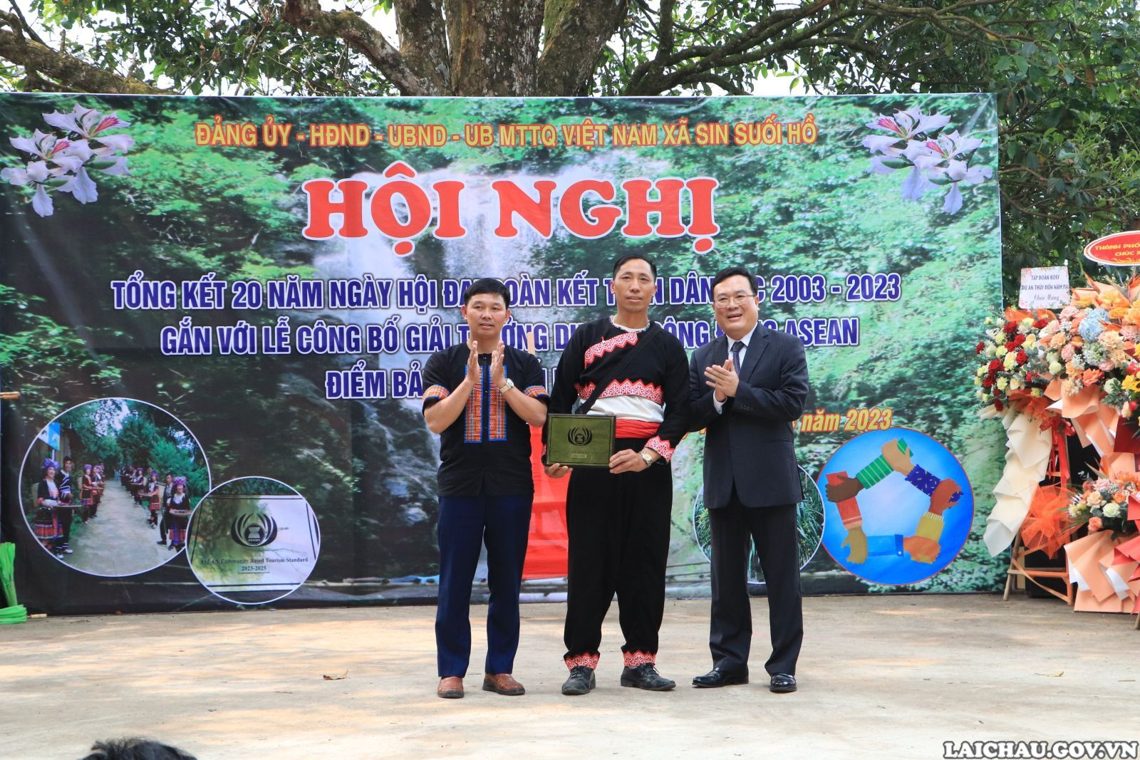 Công bố giải thưởng du lịch cộng đồng ASEAN năm 2022 điểm bản Sin Suối Hồ