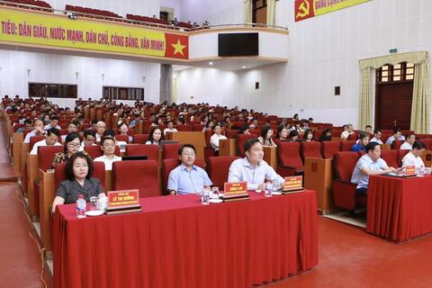 Hội nghị toàn quốc nghiên cứu, học tập, quán triệt và triển khai thực hiện Nghị quyết Hội nghị lần thứ hai Ban Chấp hành Trung ương Đảng khóa XIV