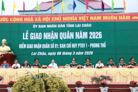Lễ giao nhận quân năm 2026 tại điểm giao nhận quân số 1: Ban Chỉ huy Phòng thủ khu vực 1 - Phong Thổ
