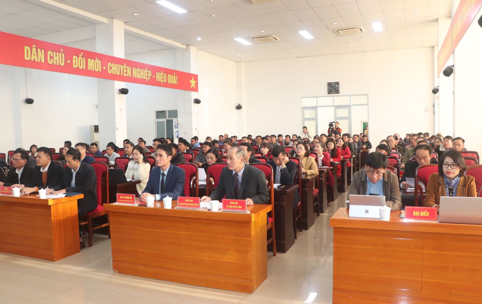 Gỡ “nút thắt” chính sách và lời giải cho bài toán liên kết bền vững