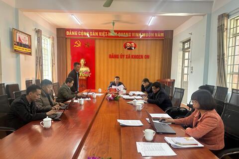 Phó Chủ tịch Thường trực Ủy ban Mặt trận Tổ quốc Việt Nam tỉnh kiểm tra, giám sát công tác bầu cử tại xã Khoen On