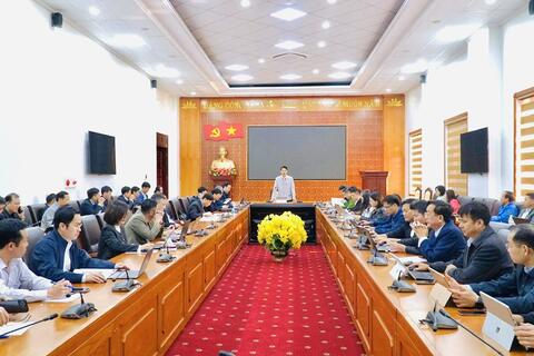 Thảo luận tại Tổ về các dự thảo Nghị quyết trình tại Kỳ họp: Đánh giá cao sự chuẩn bị của UBND tỉnh và các cơ quan chuyên môn thuộc UBND tỉnh