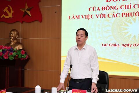 Chủ tịch UBND tỉnh Hà Quang Trung làm việc với phường Đoàn Kết và Tân Phong về phát triển kinh tế - xã hội