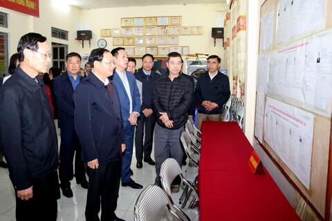 Bí thư Tỉnh ủy Lê Minh Ngân kiểm tra công tác chuẩn bị bầu cử tại phường Đoàn Kết