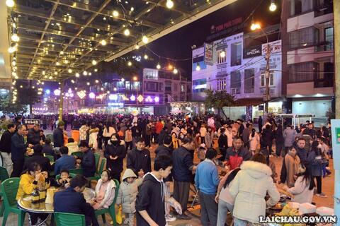 Phố đi bộ Hoàng Diệu - Địa điểm vui chơi lý tưởng ở thành phố Lai Châu tối cuối tuần