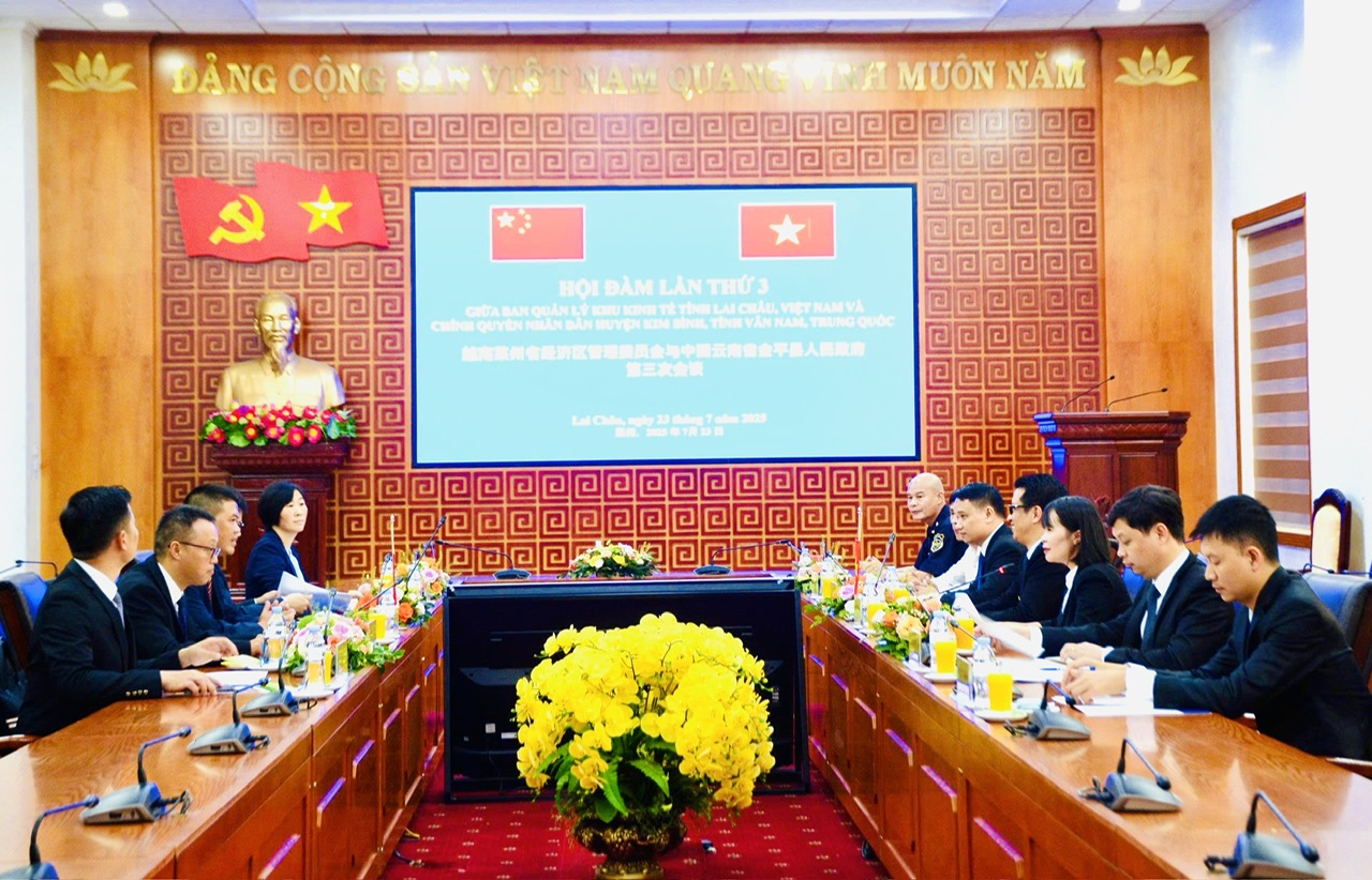 Hội đàm luân phiên lần thứ 3 giữa Ban Quản lý Khu kinh tế tỉnh Lai Châu, Việt Nam với Chính quyền Nhân dân huyện Kim Bình, tỉnh Vân Nam, Trung Quốc
