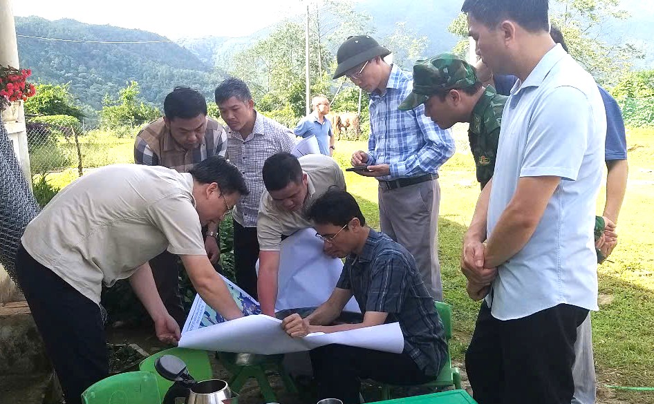 Phó Chủ tịch UBND tỉnh Hà Trọng Hải kiểm tra hạ tầng thiết yếu điểm di dân tại huyện Sìn Hồ