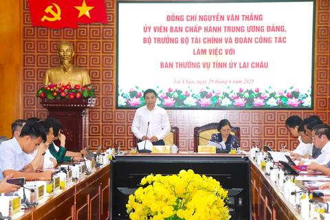 Bộ Trưởng Bộ Tài chính Nguyễn Văn Thắng làm việc với Ban Thường vụ tỉnh Lai Châu