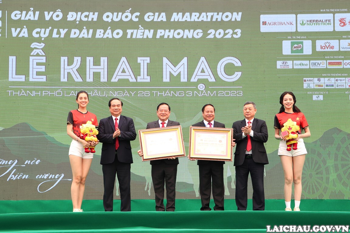 Tiền Phong Marathon: Những kỷ lục xác lập và chia sẻ đáng nhớ của VĐV khi đến Lai Châu