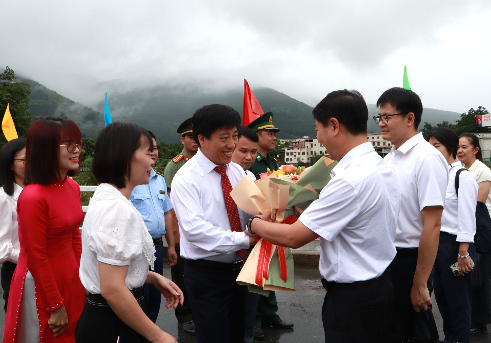 Đoàn công tác huyện Kim Bình, tỉnh Vân Nam, Trung Quốc khảo sát, bàn nội dung hợp tác tại tỉnh Lai Châu