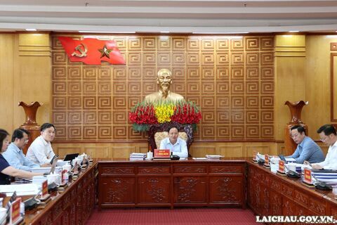 Bí thư Tỉnh ủy Lê Minh Ngân chủ trì cuộc họp Ban Thường vụ Tỉnh ủy